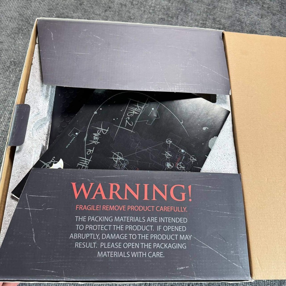 Batman Arkham Origins Xbox 360 Collector's Edition with papers box only - Picture 12 of 16
